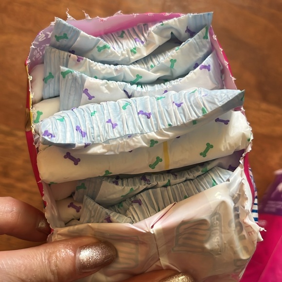 2 packs of OUT! Petcare comfort-dri disposable diapers for female dogs - Picture 11 of 11